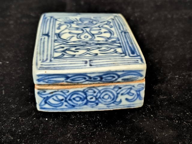 古玩陶瓷青花印泥盒真品鑒賞圖