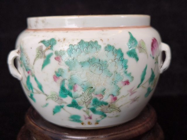 古玩陶瓷花卉紋粉彩四系粥罐真品鑒賞圖