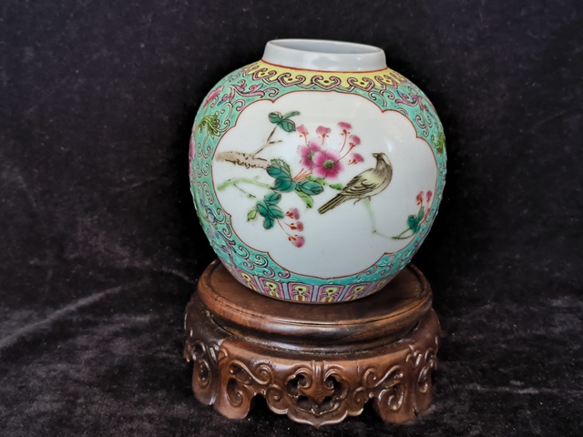 古玩陶瓷花鳥紋粉彩罐真品鑒賞圖