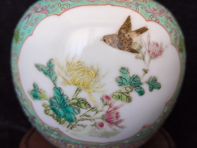 古玩陶瓷花鳥紋粉彩罐真品鑒賞圖