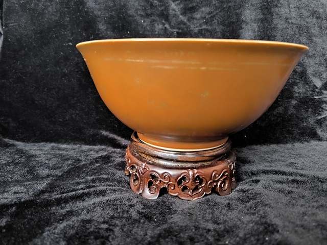 古玩陶瓷清中紫金釉碗真品鑒賞圖