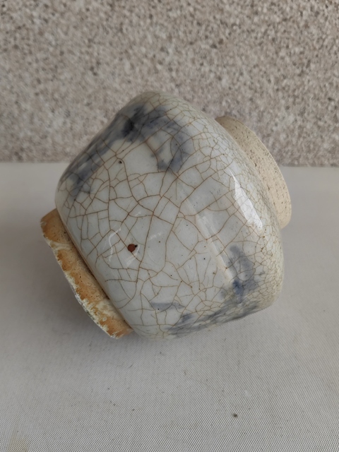 古玩陶瓷哥釉青花花卉紋罐拍賣，當前價格450元