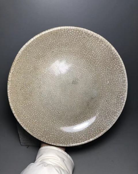 古玩陶瓷哥釉盤真品鑒賞圖