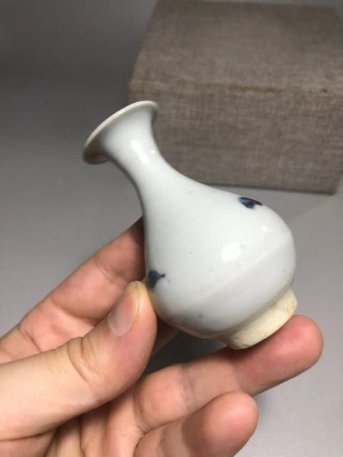 古玩陶瓷青花花卉紋玉壺春瓶真品鑒賞圖