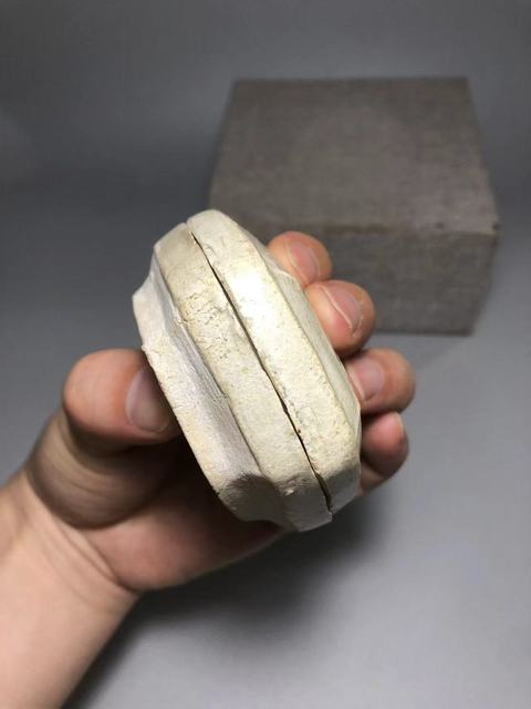 古玩陶瓷青白釉六方粉盒真品鑒賞圖