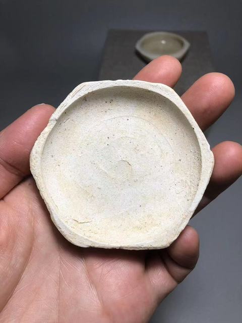 古玩陶瓷青白釉六方粉盒真品鑒賞圖