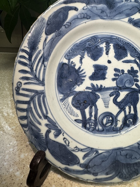 古玩陶瓷明晚期 青花雙鹿圖折沿盤真品鑒賞圖