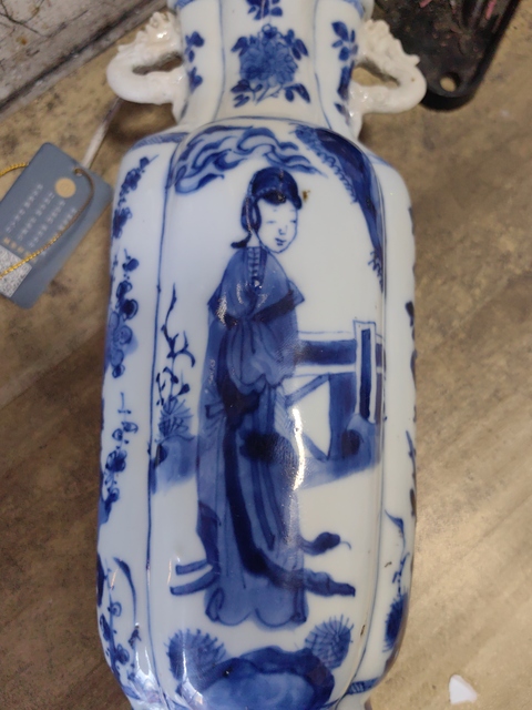 古玩陶瓷青花四美圖海棠口瓶真品鑒賞圖