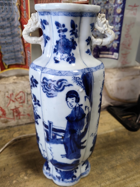 古玩陶瓷青花四美圖海棠口瓶真品鑒賞圖