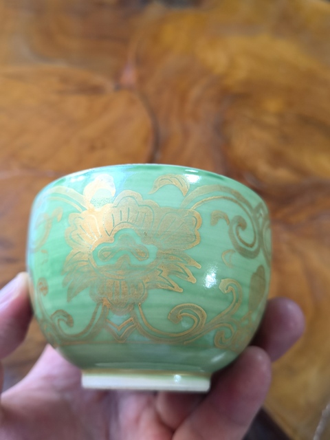 古玩陶瓷綠釉描金花卉紋杯拍賣，當前價格299元