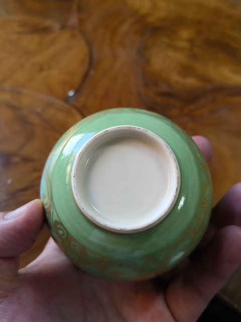 古玩陶瓷綠釉描金花卉紋杯拍賣，當前價格299元