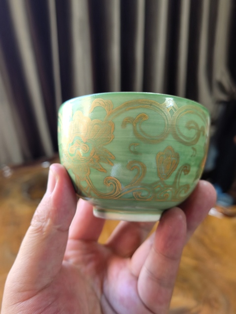古玩陶瓷綠釉描金花卉紋杯拍賣，當前價格299元