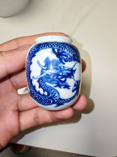 古玩陶瓷清晚期 青花龍紋小罐真品鑒賞圖