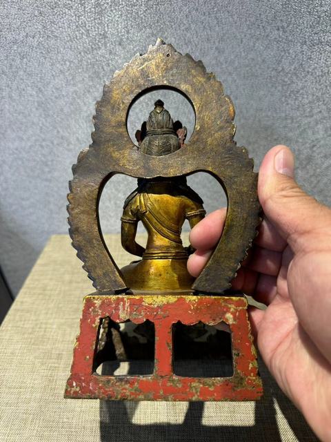 古玩銅器無量壽佛銅造像真品鑒賞圖