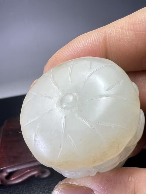 古玩玉器和田玉雕“爐頂”真品鑒賞圖