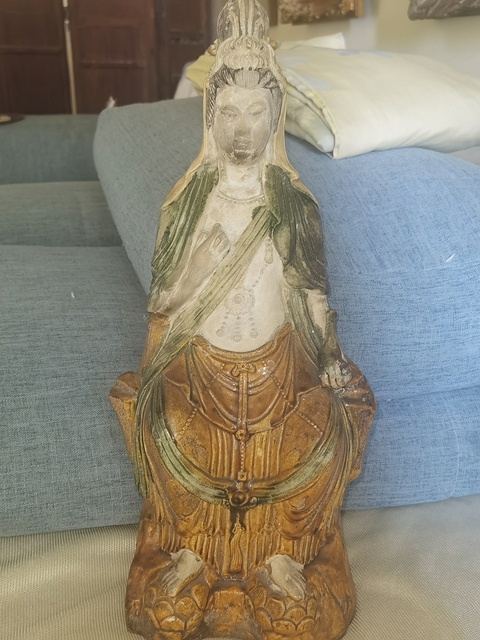 古玩陶瓷素三彩觀音像真品鑒賞圖