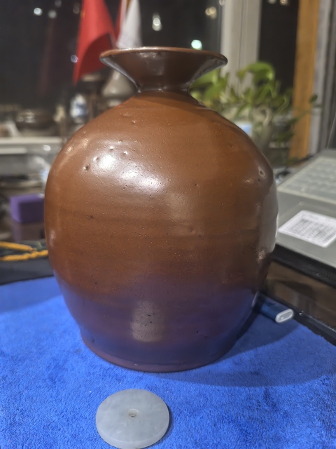 古玩陶瓷紫金釉撇口瓶真品鑒賞圖