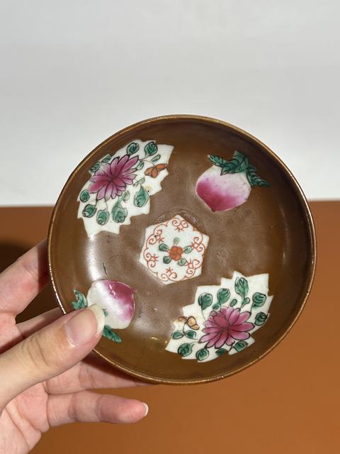 古玩陶瓷清雍正·紫金釉開窗花果紋盤拍賣,當前價格588元