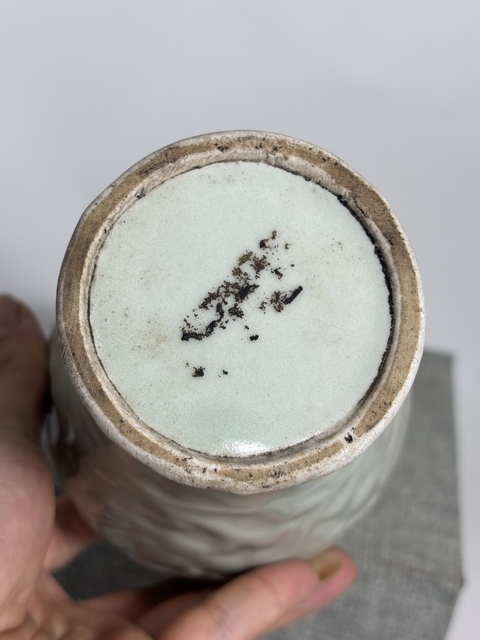 古玩陶瓷青釉花卉紋梅瓶真品鑒賞圖