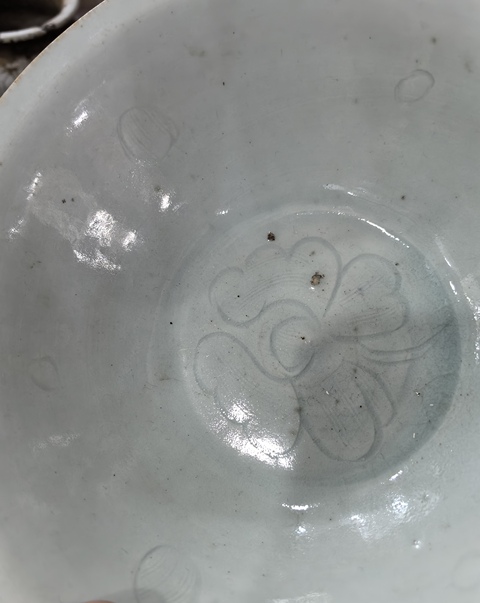 古玩陶瓷湖田窯青白釉刻花碗真品鑒賞圖