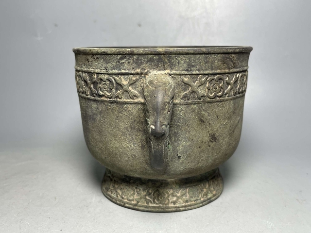 古玩銅器簋式爐真品鑒賞圖