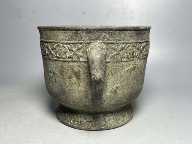 古玩銅器簋式爐真品鑒賞圖