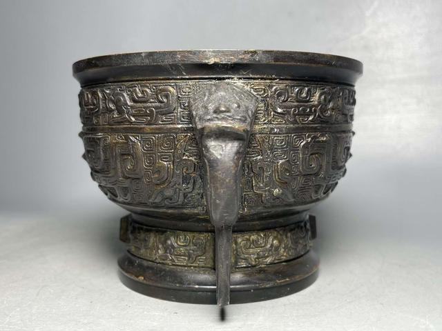 古玩銅器日本銅爐真品鑒賞圖