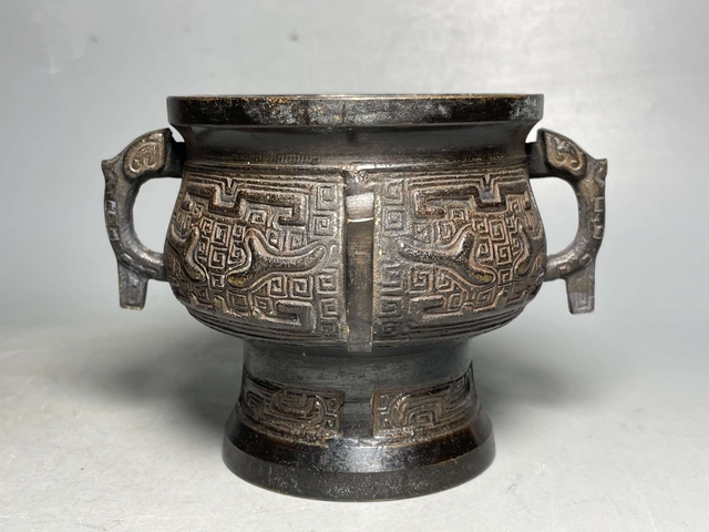 古玩銅器簋式爐真品鑒賞圖