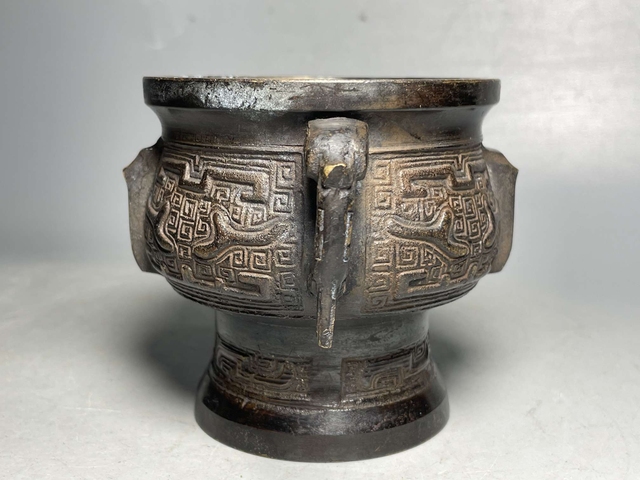 古玩銅器簋式爐真品鑒賞圖