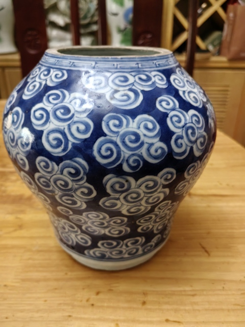 古玩陶瓷云龍紋青花罐標(biāo)本真品鑒賞圖
