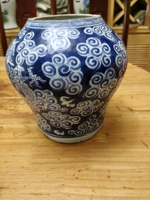 古玩陶瓷云龍紋青花罐標(biāo)本真品鑒賞圖