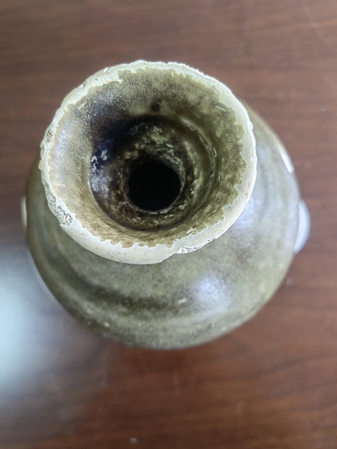 古玩陶瓷青釉盤口瓶真品鑒賞圖