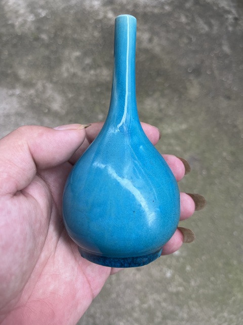 古玩陶瓷孔雀藍釉膽式瓶真品鑒賞圖