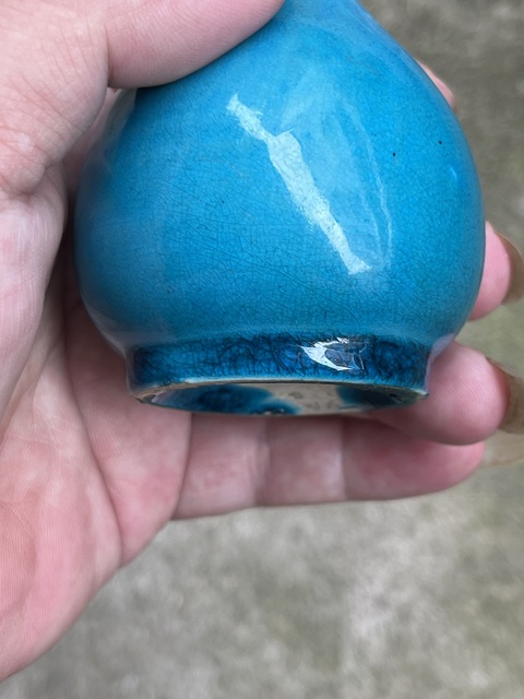 古玩陶瓷孔雀藍釉膽式瓶真品鑒賞圖