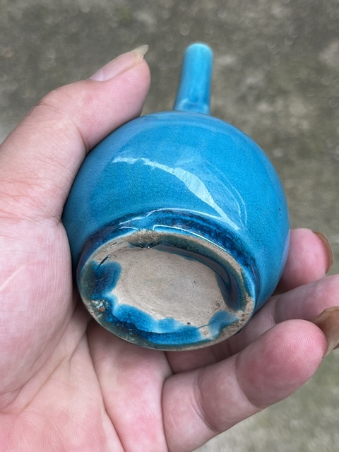 古玩陶瓷孔雀藍釉膽式瓶真品鑒賞圖