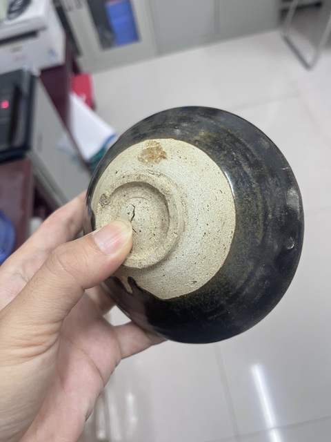 古玩陶瓷金代黑釉盞真品鑒賞圖