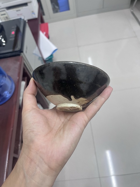 古玩陶瓷金代黑釉盞真品鑒賞圖