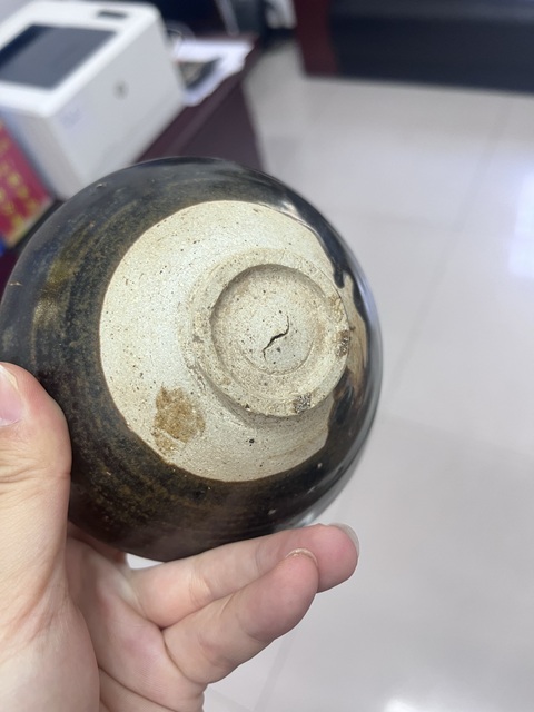 古玩陶瓷金代黑釉盞真品鑒賞圖