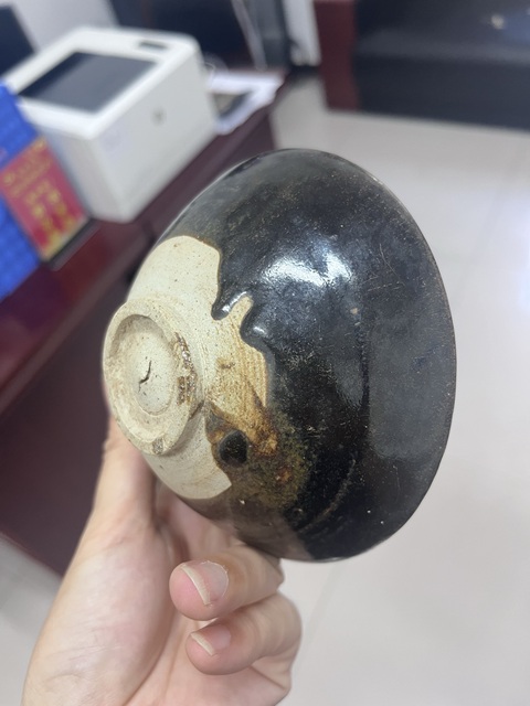 古玩陶瓷金代黑釉盞真品鑒賞圖