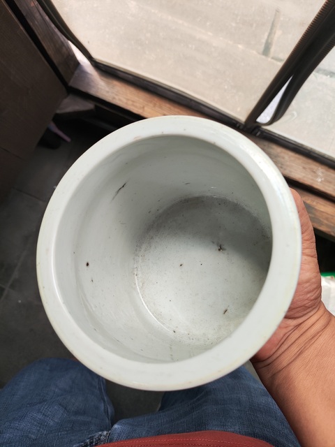 古玩陶瓷人物紋青花圈足筒式香爐真品鑒賞圖