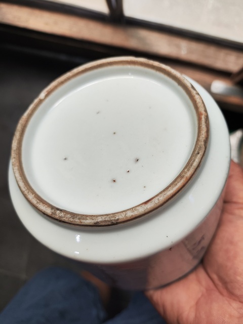 古玩陶瓷人物紋青花圈足筒式香爐真品鑒賞圖
