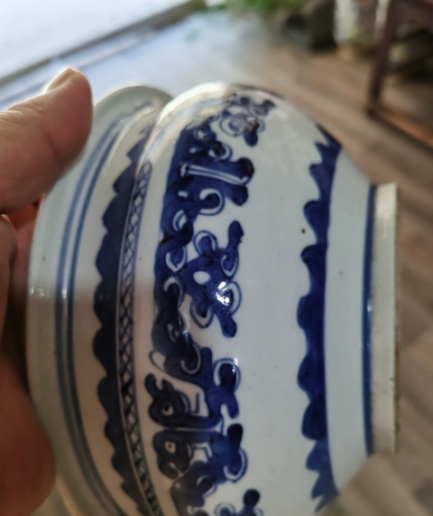 古玩陶瓷拐子龍紋青花香爐真品鑒賞圖