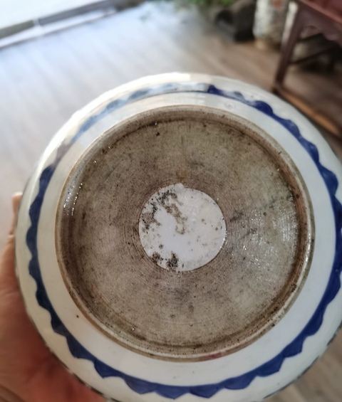 古玩陶瓷拐子龍紋青花香爐真品鑒賞圖
