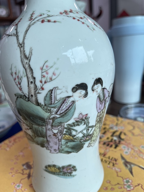 古玩陶瓷粉彩桃花仕女人物紋觀音瓶真品鑒賞圖