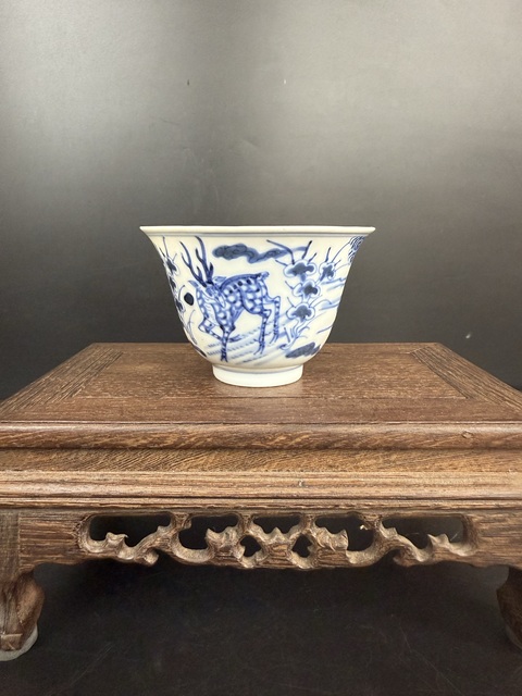 古玩陶瓷青花杯真品鑒賞圖