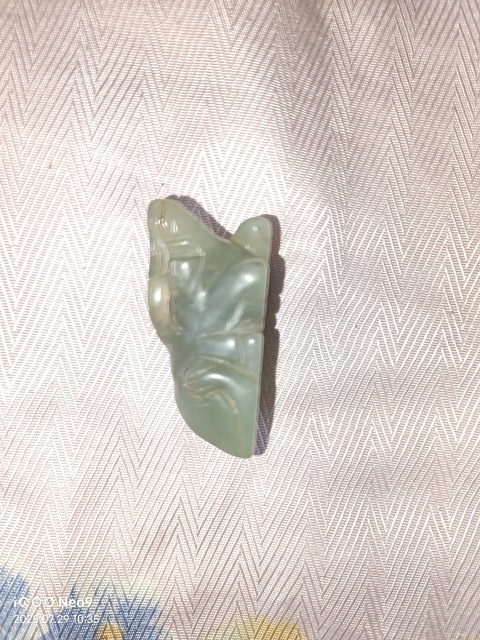 古玩玉器岫玉雕“臥牛”擺件真品鑒賞圖