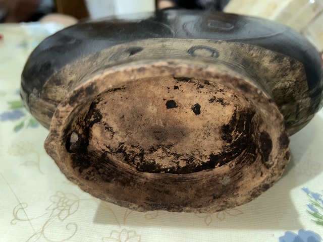 古玩陶瓷褐釉抱月瓶真品鑒賞圖