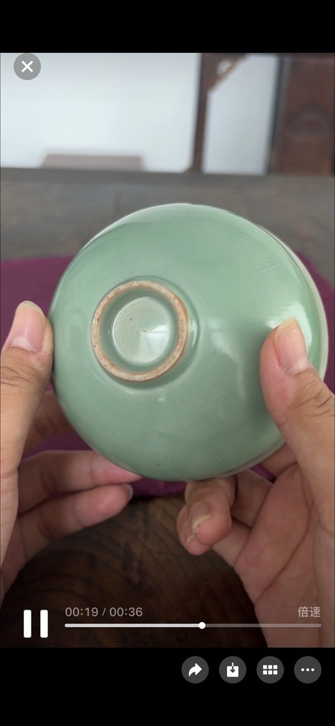 古玩陶瓷龍泉窯束口盞真品鑒賞圖