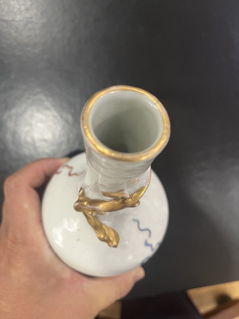 古玩陶瓷飄帶繡球獅子紋瓶真品鑒賞圖