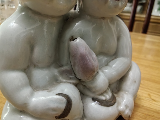 古玩陶瓷童子塑像真品鑒賞圖